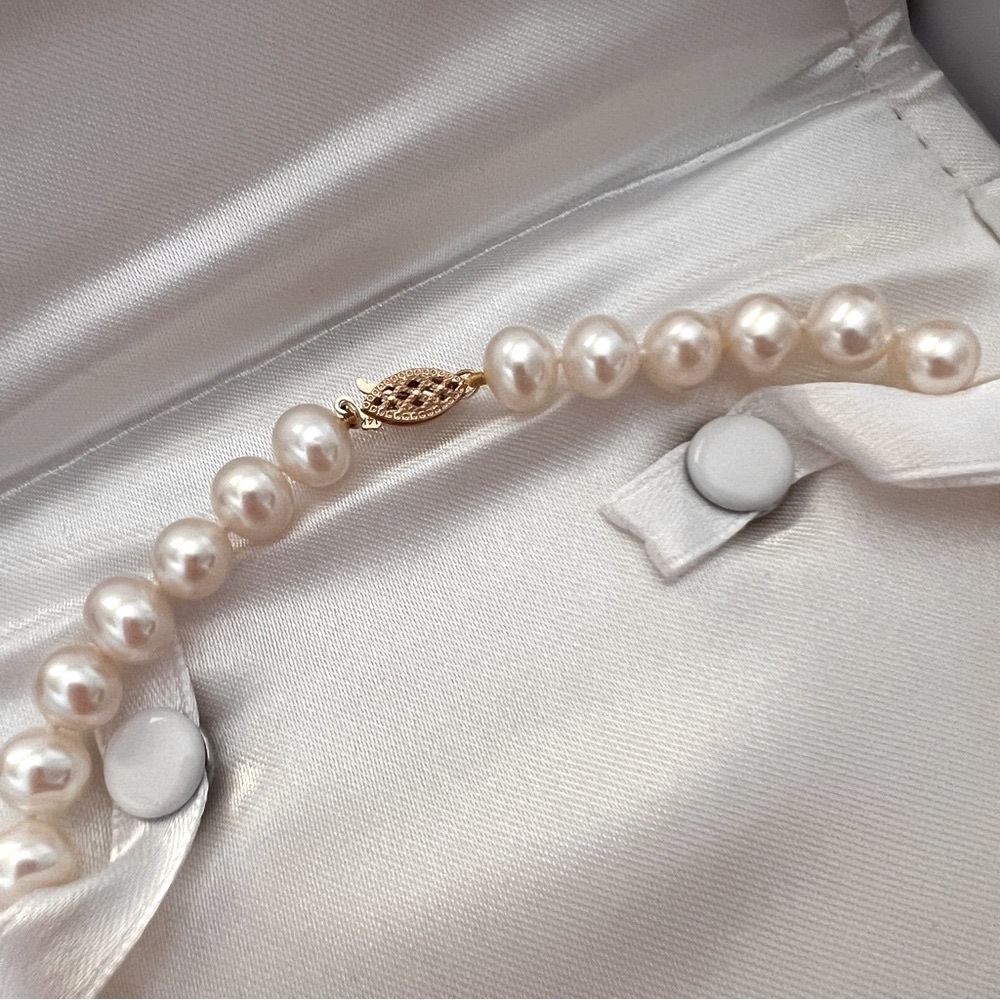 Na Hoku Freshwater Pearl Choker - Picture 2 of 4